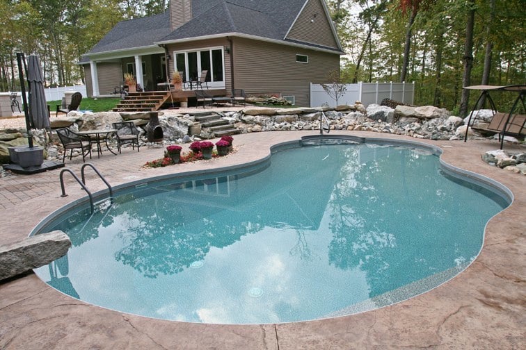 This is a picture of a Custom Mountain Pond Inground Pool installed by julianos